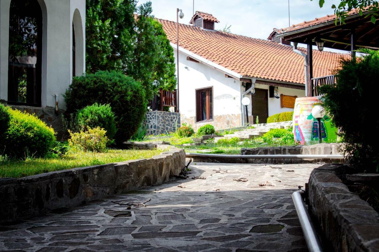 Todoroff Wine Residence Brestovica  Exteriör bild